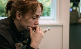 Ünlü sanatçı içini döktü… Annem ve babam bile beni yeterince sevmedi…  ‘Seni seviyorum’ diyenler de taciz etti