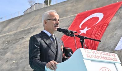 Bakan Uraloğlu: Ankara-İstanbul Süper Hızlı Treni ile Yeni Ankara-İstanbul Otoyolu Nallıhan’dan geçecek