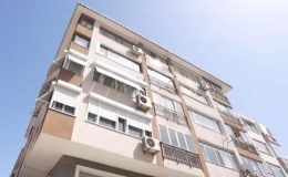 Ünlü şarkıcı evinin kapılarını açtı! 3+1 apartman dairesi…